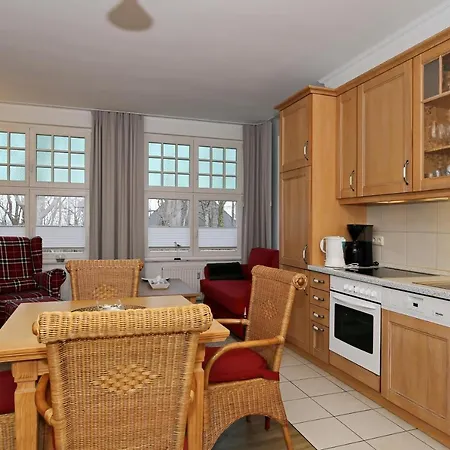 La 1 Apartment